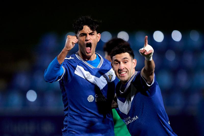 El Badalona empata a 1 contra el Peralada i cedeix el lideratge