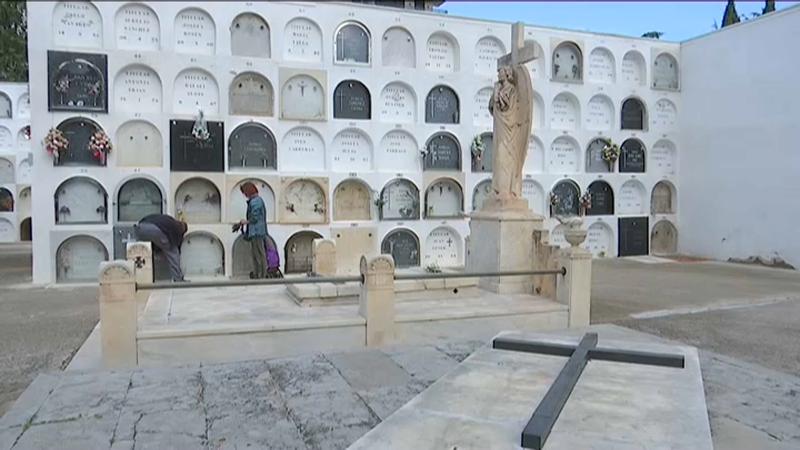 Els cementiris de Badalona es preparen per Tots Sants