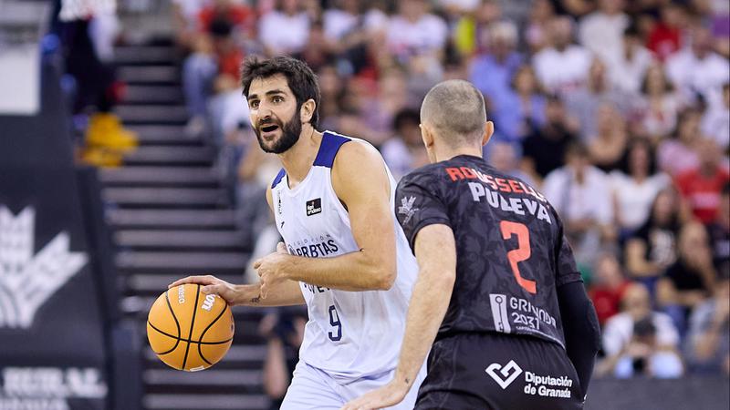 Ricky (30 de valoració) lidera la Penya en l'estrena a l'ACB a Granada (75-87)