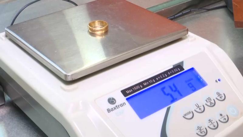 El gram d'or pur es dispara fins als 113 euros