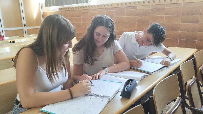 Milers d'estudiants catalans preparats per a les PAU