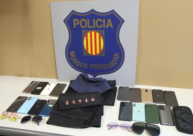 Dos detinguts a Santa Coloma de Gramenet per robar 17 telèfons mòbils al Monegros Desert Festival