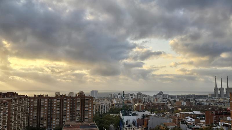 MÉTEO | Dijous amb suavitat tèrmica i augment dels núvols