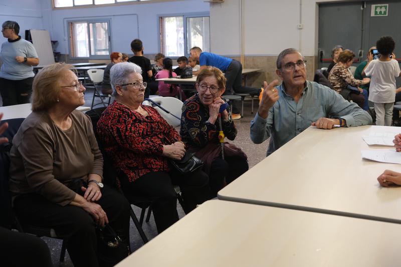 Petits i grans comparteixen històries a la 14a Trobada Intergeneracional