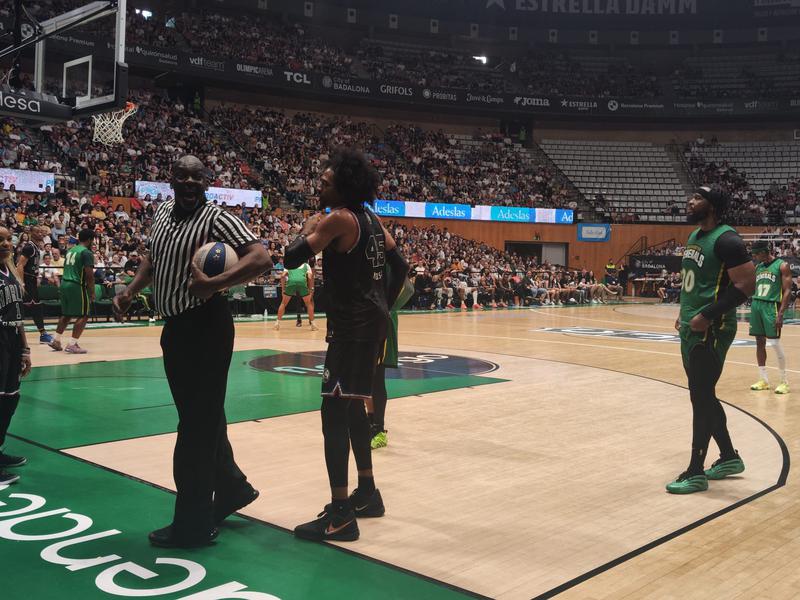 Badalona torna a gaudir del show dels Harlem Globetrotters