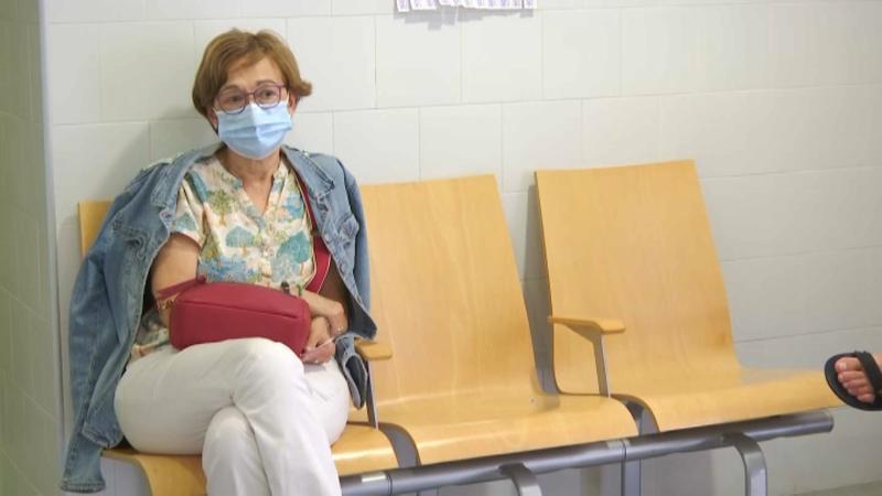 Salut decreta l'obligatorietat de la mascareta en centres de salut, hospitals i residències per contenir la grip