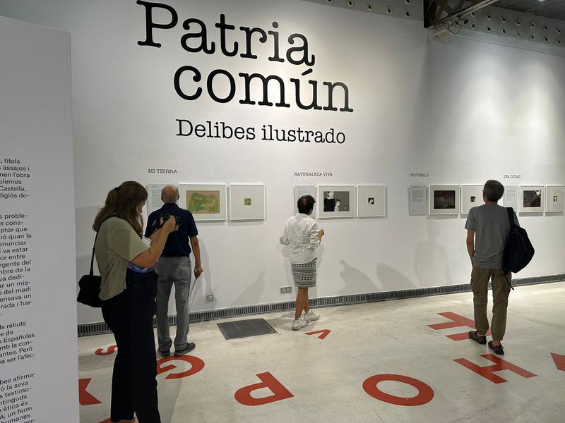 Miguel Delibes arriba a Badalona amb l'exposició 'Patria común'