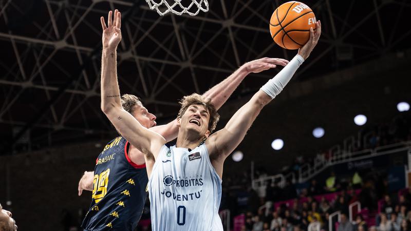 La Penya pateix però tampoc falla a Andorra (76-83)