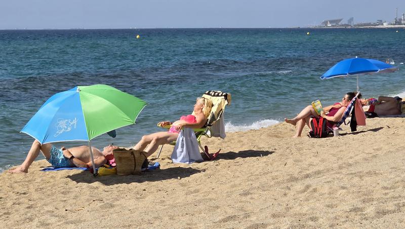 MÉTEO | L'estiu s'estrena amb sol i calor continguda