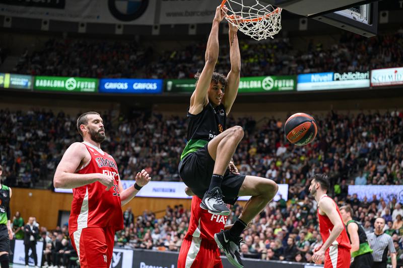 Festival de la Penya i rècord de públic a l'Olímpic (92-64)