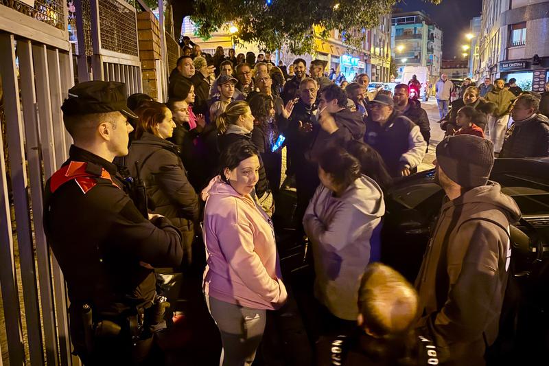 La pressió veïnal frena l'acolliment dels desallotjats del B9 a la parròquia de Montserrat