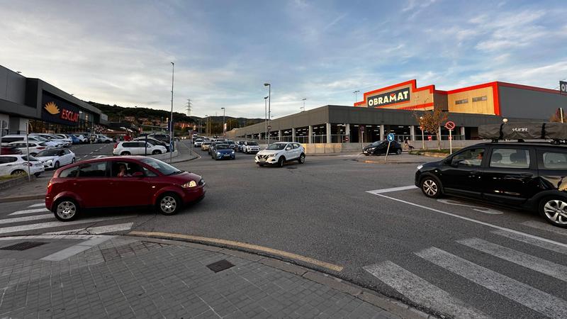 Conductors reclamen semàfors o una rotonda a l'encreuament perillós de Montigalà