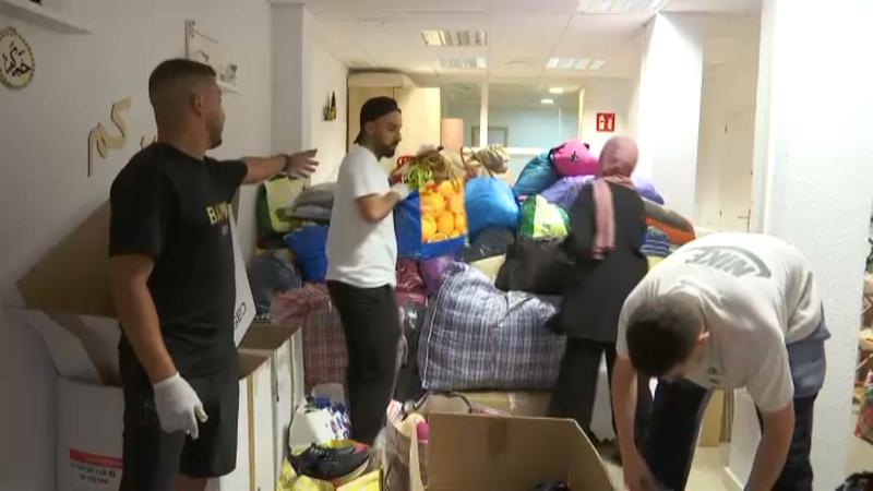 La comunitat marroquina de Badalona obre un punt d'ajut humanitari pels afectats del terratrèmol 