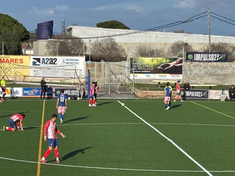 El Badalona compleix a Vilassar de Mar i suma els 3 punts (0-2)