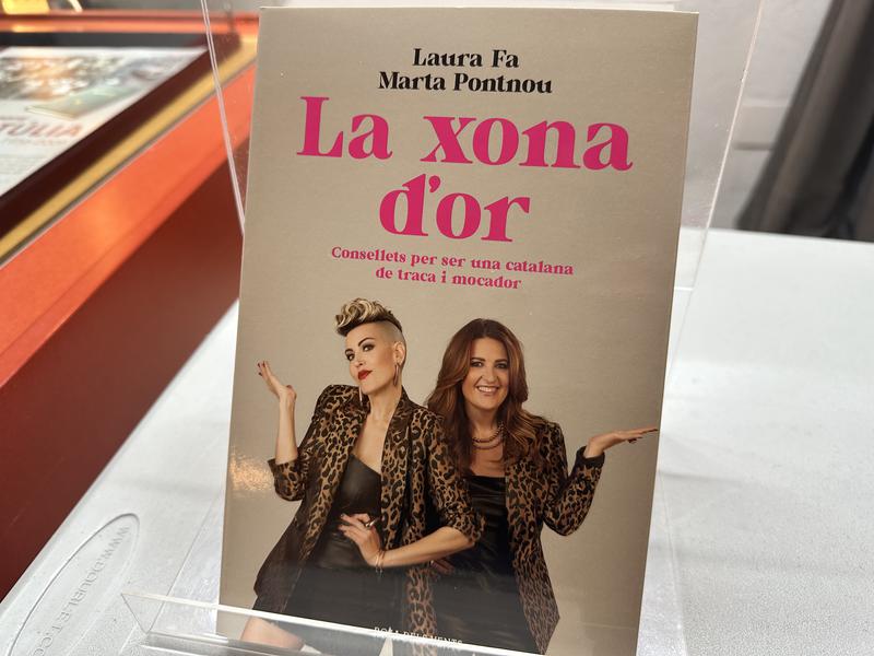 La badalonina Laura Fa i Marta Pontnou presenten 'La xona d'or'