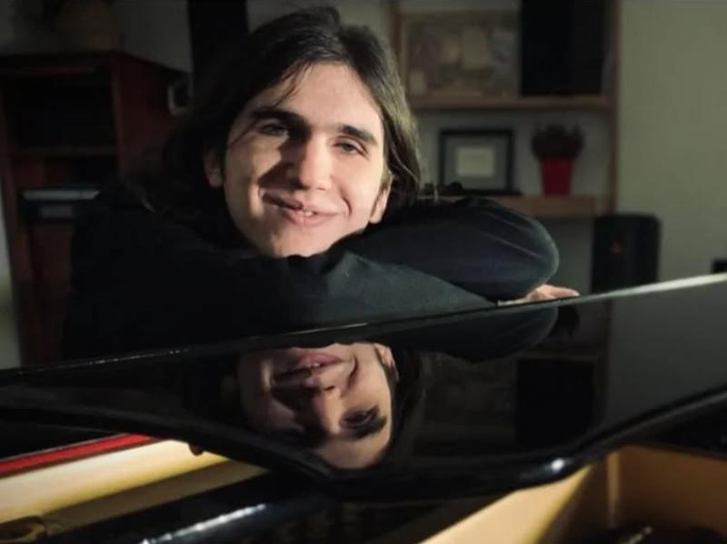 El pianista badaloní Guillem León participarà en la 70a edició del Maria Canals