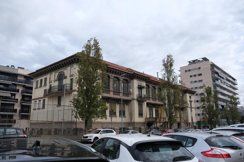 EDIFICI ESCOLA LOLA ANGLADA