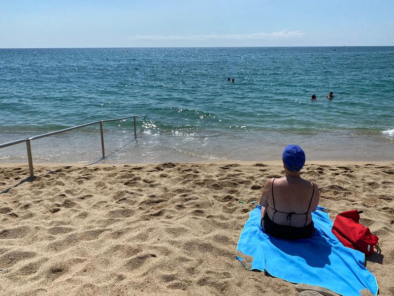 Les baranes accessibles de les platges, aprovades amb nota