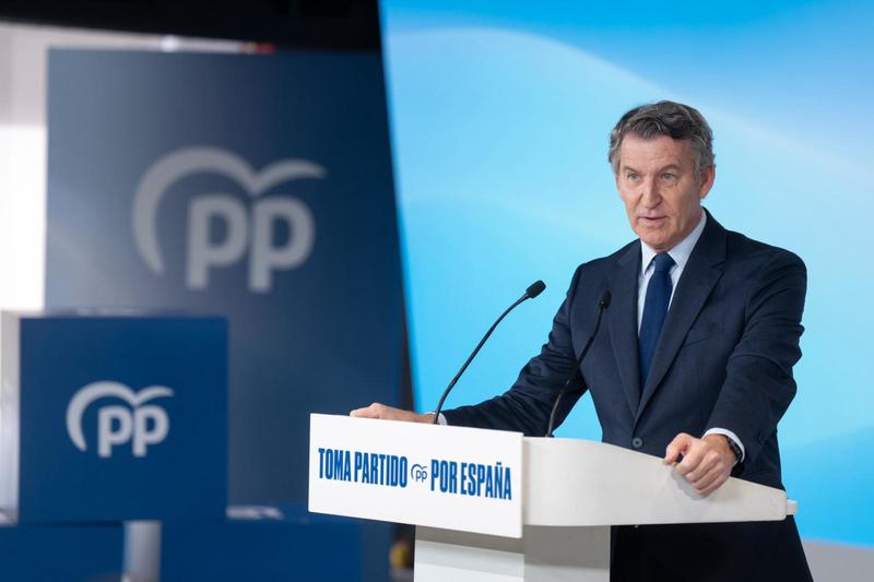 Alberto Núñez Feijóo defensa l'actuació d'Albiol en el desallotjament del B9