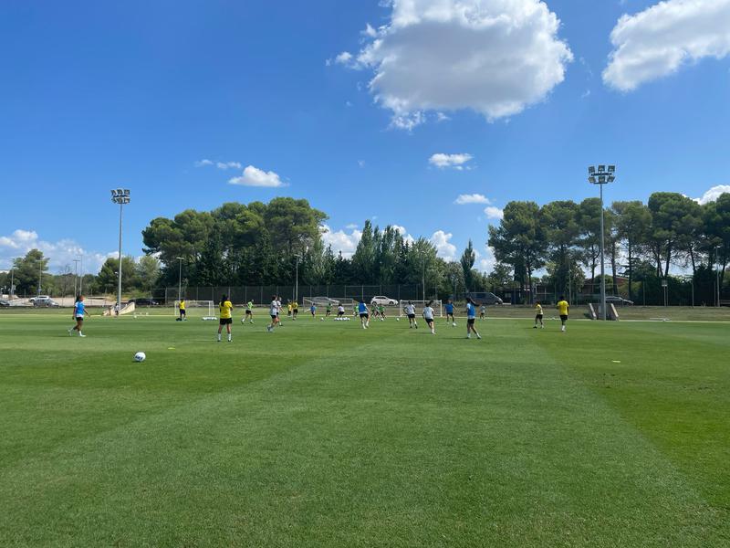 El FC Badalona Women escalfa motors a Sant Cugat