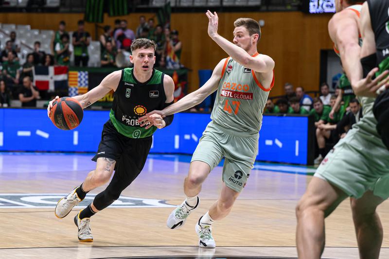 La Penya millora però és insuficient: cinquena derrota seguida