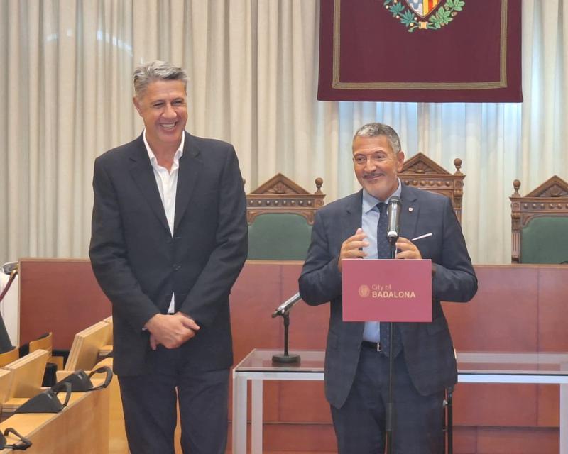 2 El Conseller Sàmper anuncia a Badalona mesures per afavorir la implantació de noves indústries