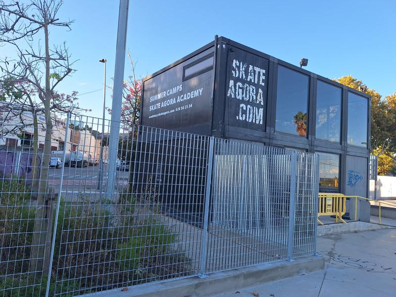 Usuaris de l'Skate Àgora es queixen del mal estat de l'espai