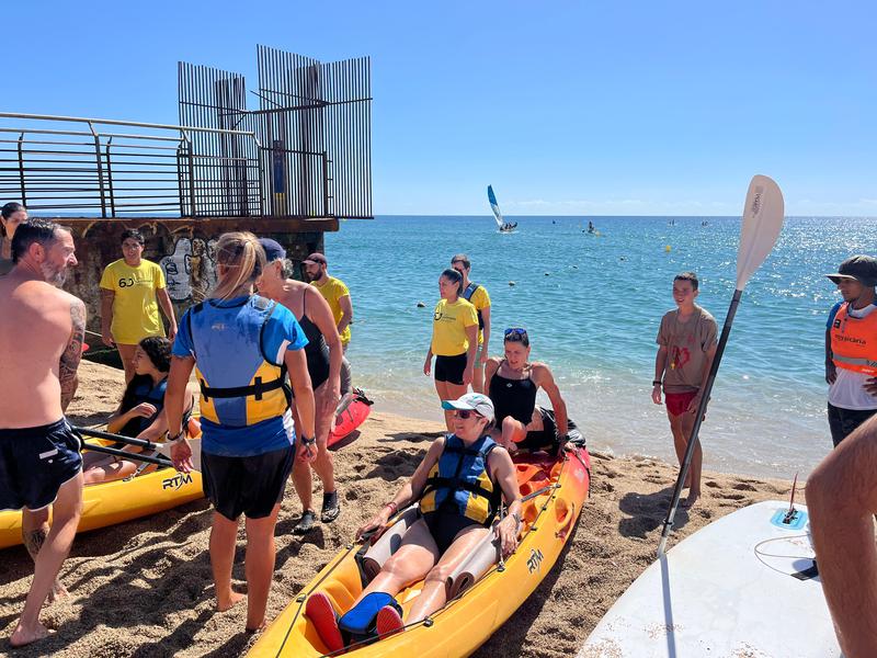 Deixar l'hospital per gaudir de la platja, jornada de sensibilització de l'Institut Guttmann