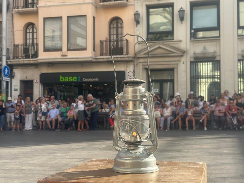 La flama del Canigó arriba a Badalona