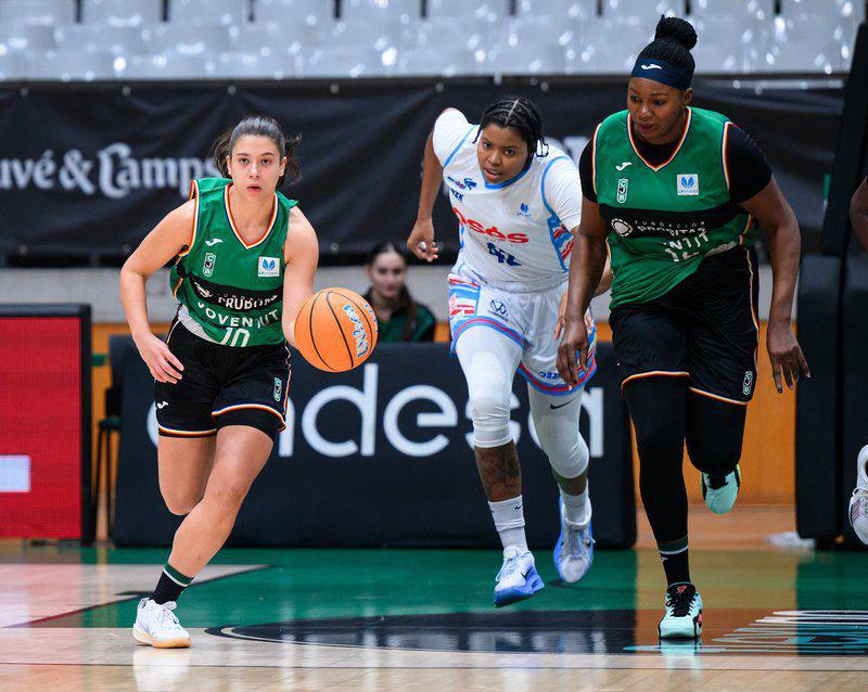 Nova victòria del femení de la Penya, i ja en van 12