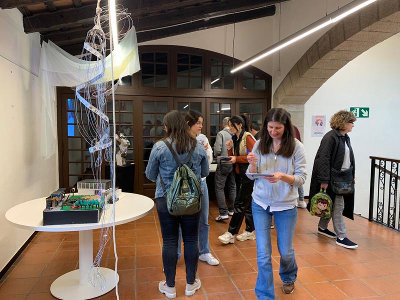 GRAMENET CONTEMPORANI BATXILLERAT ALUMNES