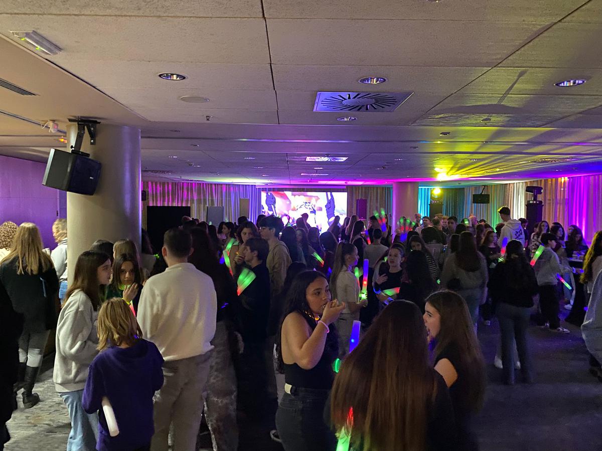 Reconeixement als voluntaris que porten la màgia de la Cavalcada als carrers de Badalona