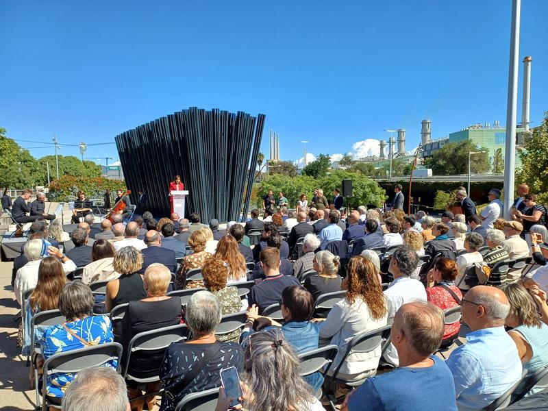 'El Bosc d'Empremtes', un monument per recordar al miler d'afusellats pel franquisme al Camp de la Bota