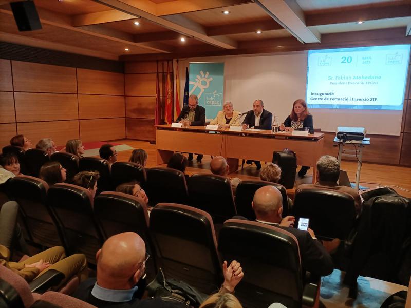 Badalona Capaç presenta el SIF, un Suport per la Inserció i la Formació laboral