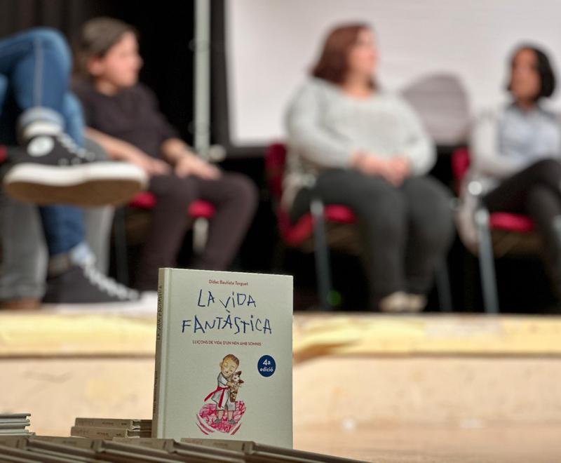 La Badalonense acull la presentació de 'La vida fantàstica', un llibre que parla del càncer des dels ulls d'un infant