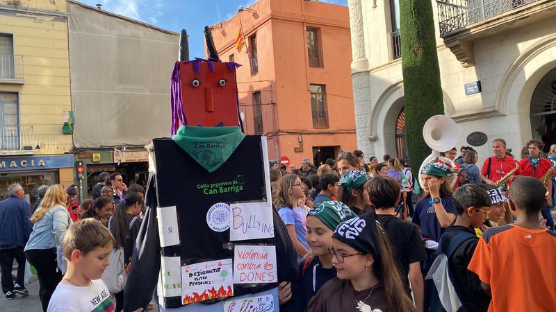 El Consell dels Infants ha portat el seu dimoni a la Platja dels Pescadors 