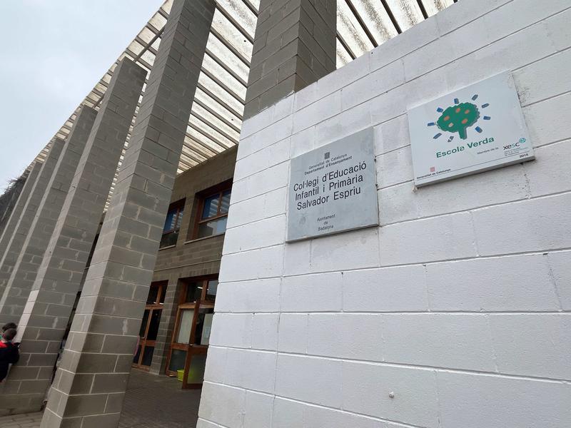 Tret de sortida a les obres de renovació de la coberta de l'Escola Salvador Espriu