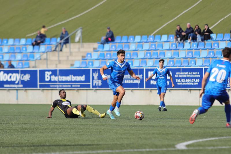 El Badalona visita aquest dimecres el camp de la Montañesa a la Copa Catalunya