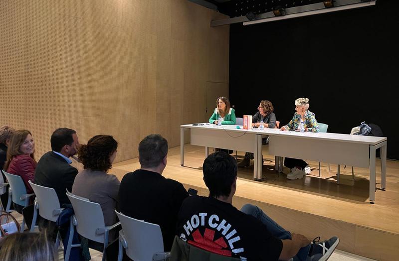 Laura Fa i Marta Pontnou presenten el seu nou llibre a l'Espai Betúlia