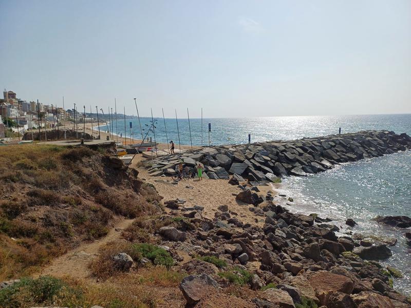Montgat reclama la sorra que reté el port del Masnou per a les seves platges mentre espera el projecte del Ministeri