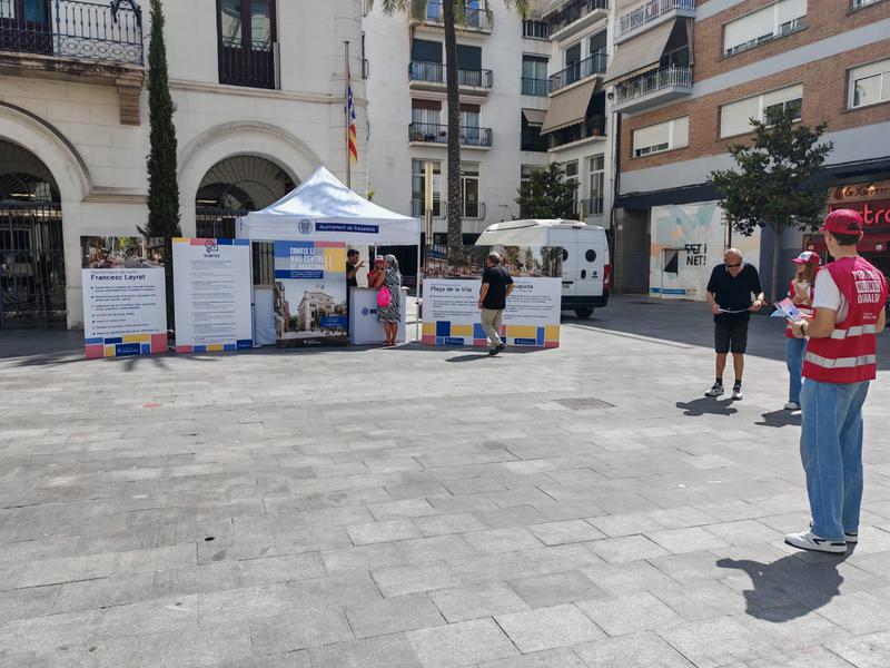 L'Ajuntament instal·la una carpa a la plaça de la Vila per informar als ciutadans sobre les obres al barri del Centre