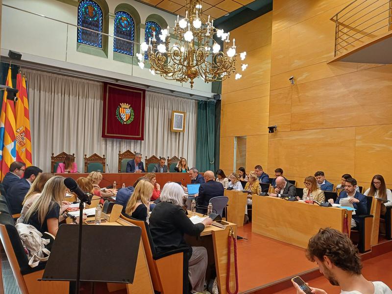 Unanimitat al ple municipal per iniciar la pacificació del centre de Badalona