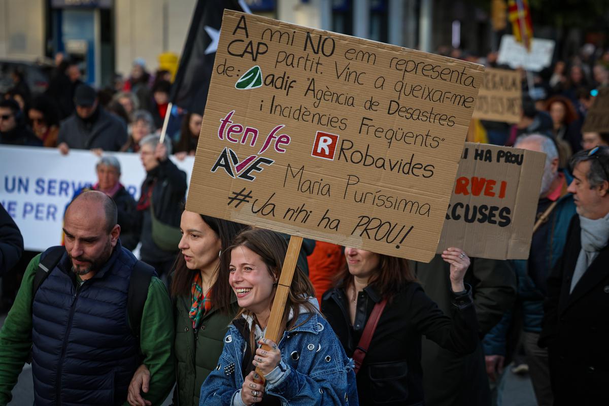 f6082eca-f970-4cc5-ad65-00c1d79de0b3