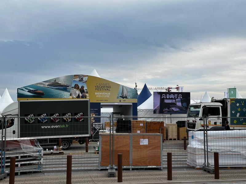 5 Badalona torna al Cannes Yachting Festival per projectar el seu port a escala internacional