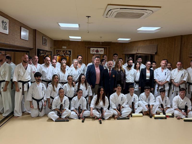 L'Oyama's Karate de Badalona fa entrega de nous cinturons negres