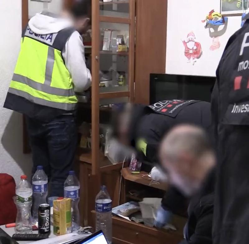 Desarticulada una banda criminal que fabricava bitllets falsos