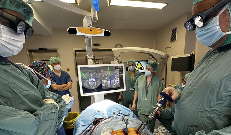 L'Hospital Germans Trias, pioner en l'ús d'ulleres de realitat augmentada