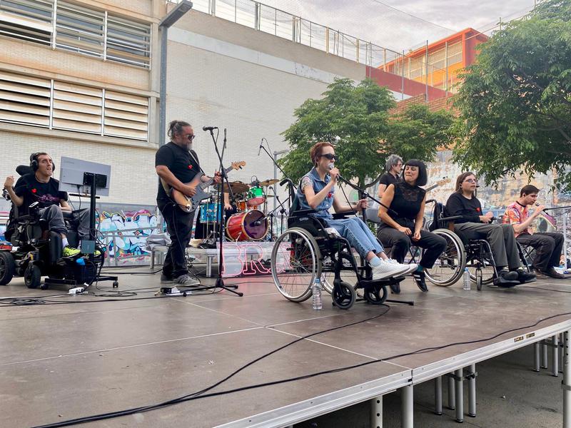 La banda inclusiva Bravo ofereix el seu primer concert a Badalona