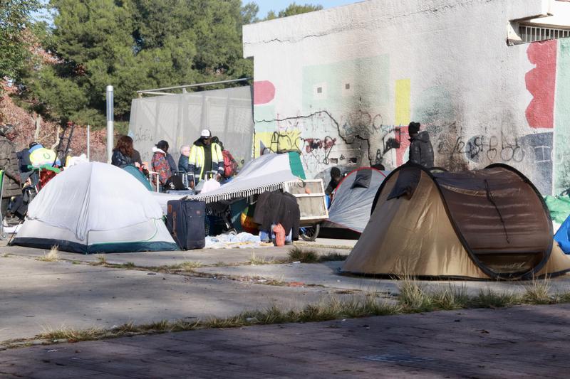 Els veïns del Remei denuncien l'abandonament del barri i reclamen suport després de la desocupació