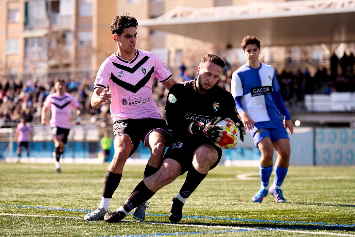 El Badalona pateix la segona derrota del curs. 1-0 al camp del Can Vidalet 